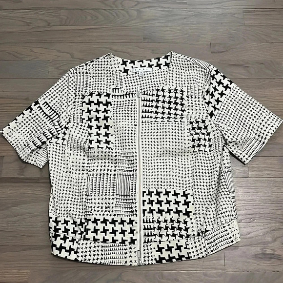 CAbi Short Sleeve Zip Jacket Ivory Black Size Medium. Excellent condition! - Picture 2 of 10